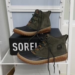 *NWT*SSOREL OutnAbout Camouflage Waterproof Boots